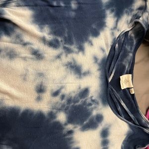 Cute tie-dye trendy summer shirt